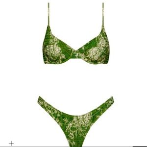 Underwire triangl bikini! 💚💚 (saria style)